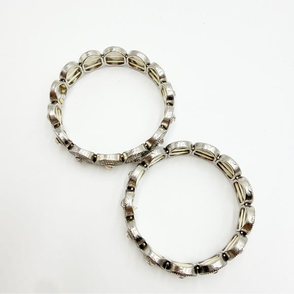 Set of 2 Silver Tone Stretch Bracelets Rhinestone Disc Statement - Picture 6 of 7